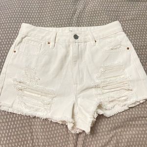 jean shorts super cute brand new only worn for senior pictures